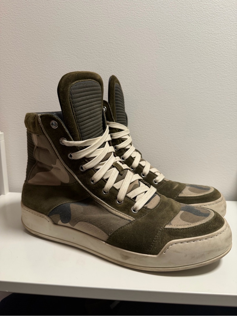 Balmain Men's High-Top Camouflage Suede Sneakers - Olive (IT 42, US 9.5)